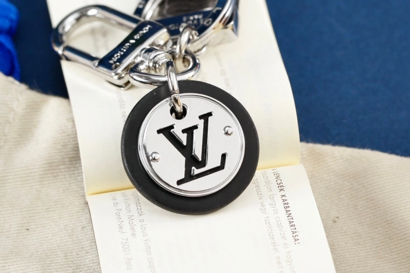 Minimalist Louis Vuitton Keychains 266127