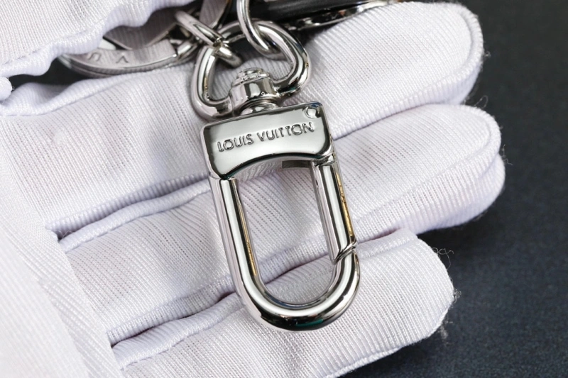 Minimalist Louis Vuitton Keychains 266127