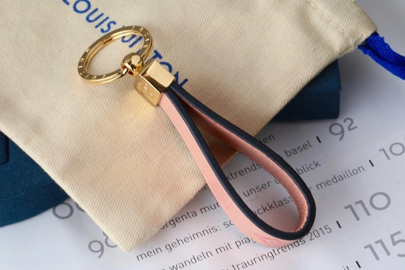 Louis Vuitton Keychains Trendsetting 266135