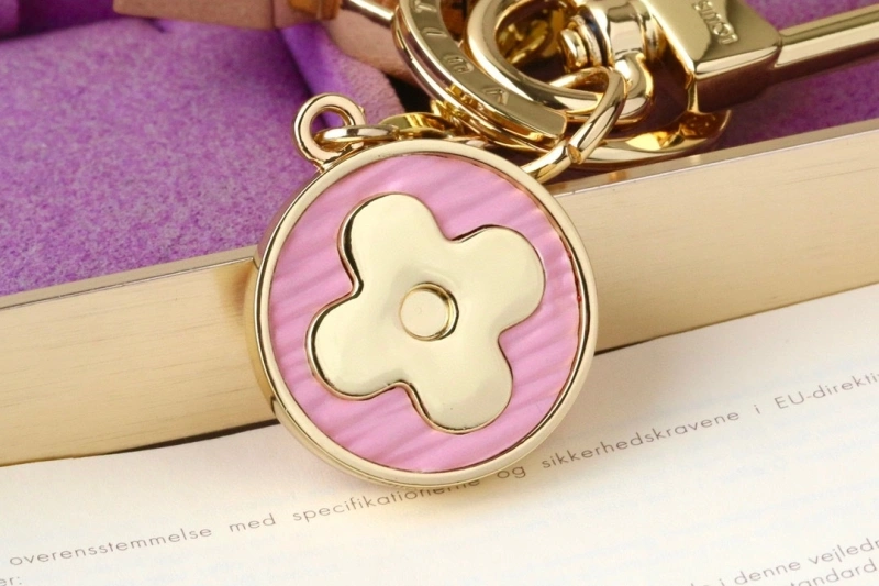 Louis Vuitton Keychains Supportive 266125