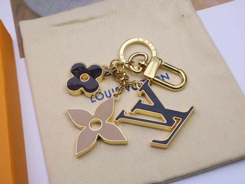 StreetReady Louis Vuitton Keychains 266122