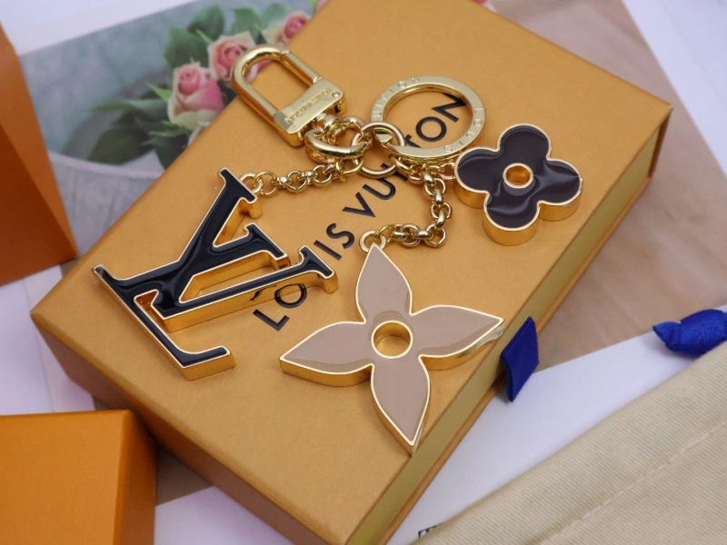 StreetReady Louis Vuitton Keychains 266122