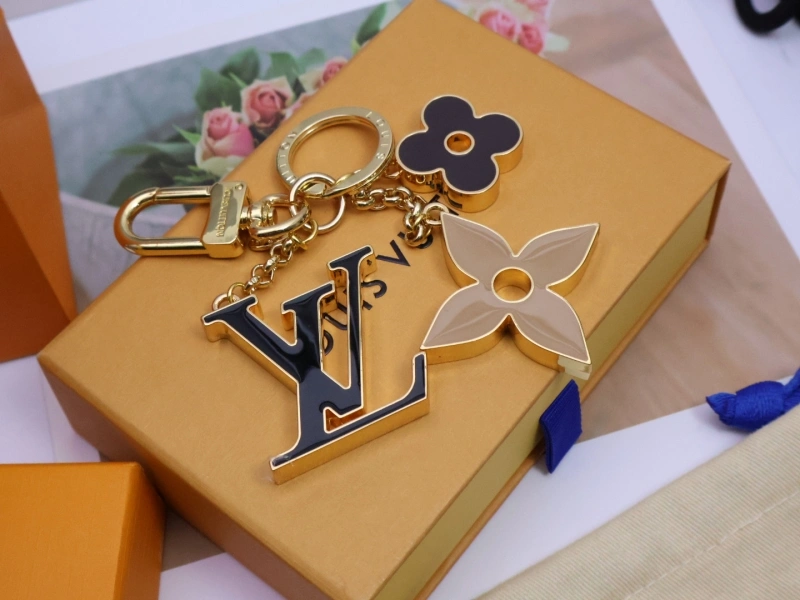 StreetReady Louis Vuitton Keychains 266122