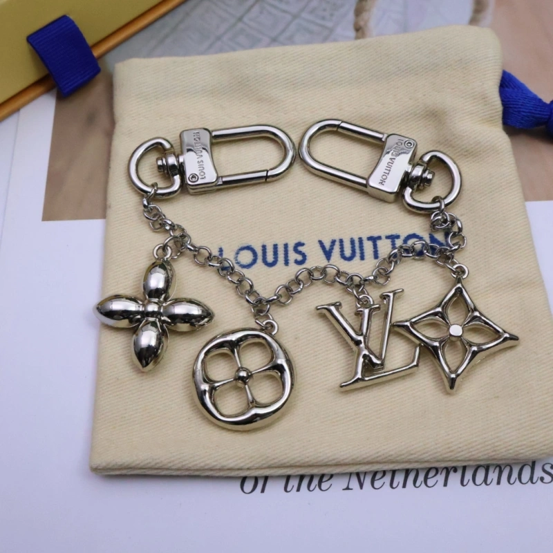 Casual Louis Vuitton Keychains 266120