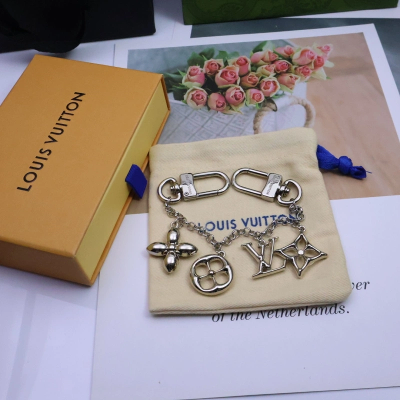 Casual Louis Vuitton Keychains 266120
