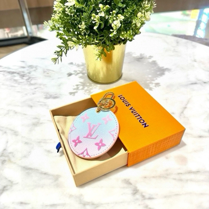 Louis Vuitton Keychains Lightweight 266117