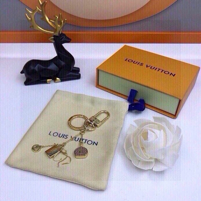 HighPerformance Louis Vuitton Keychains 266095