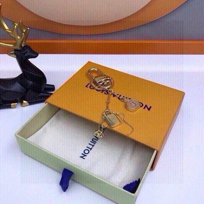 HighPerformance Louis Vuitton Keychains 266095