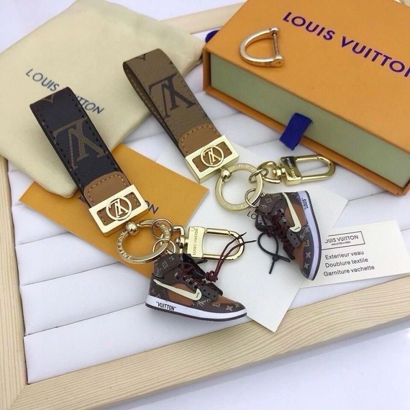ModernLook Louis Vuitton Keychains 266092