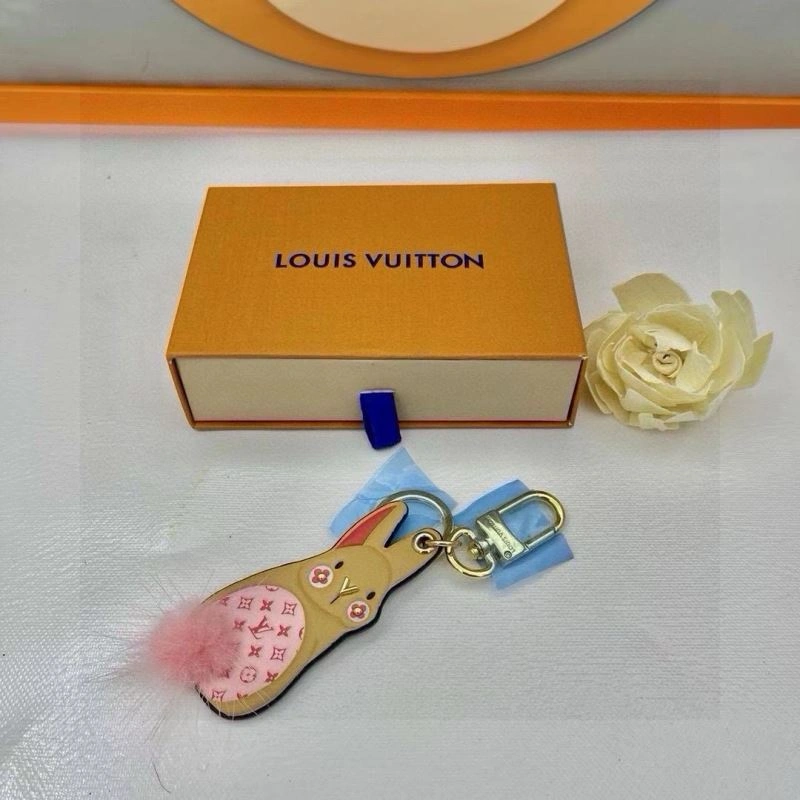 MoistureWicking Louis Vuitton Keychains 265558