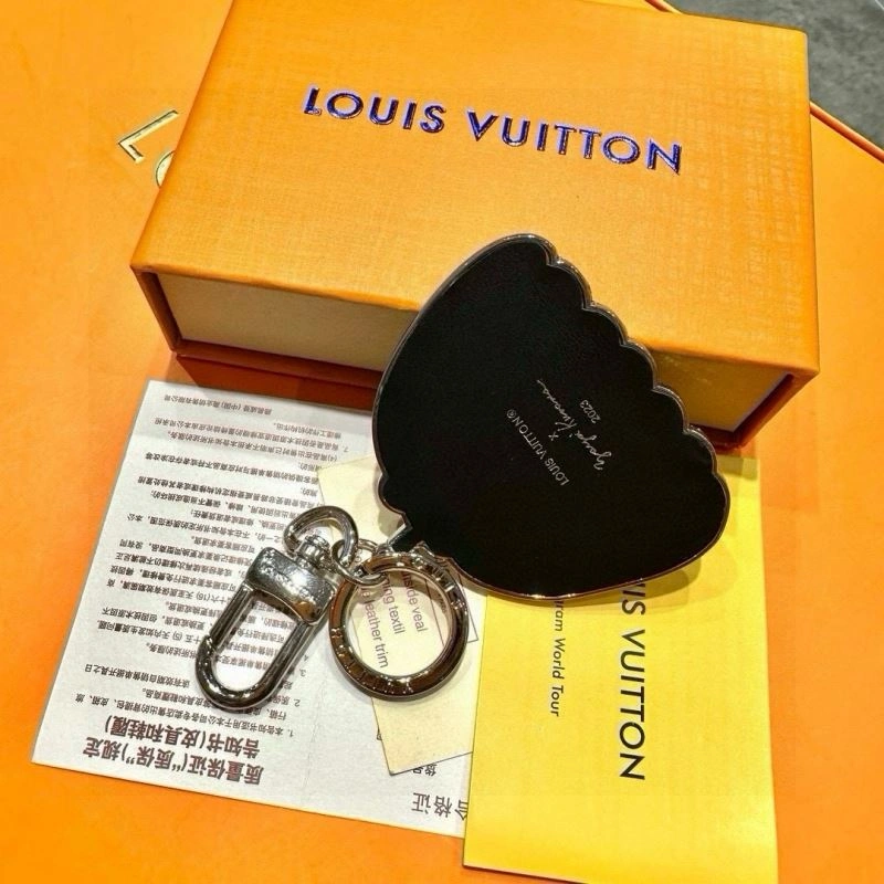 WellDesigned Louis Vuitton Keychains 265547