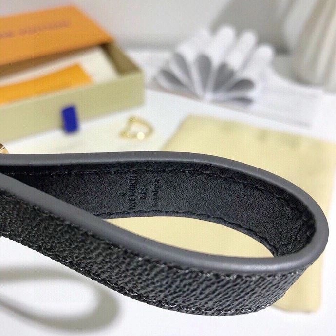 UrbanStyle Louis Vuitton Keychains 265539