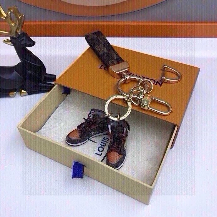 RelaxedFit Louis Vuitton Keychains 265494
