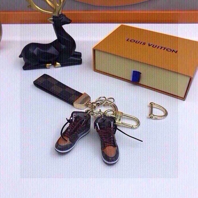 RelaxedFit Louis Vuitton Keychains 265494