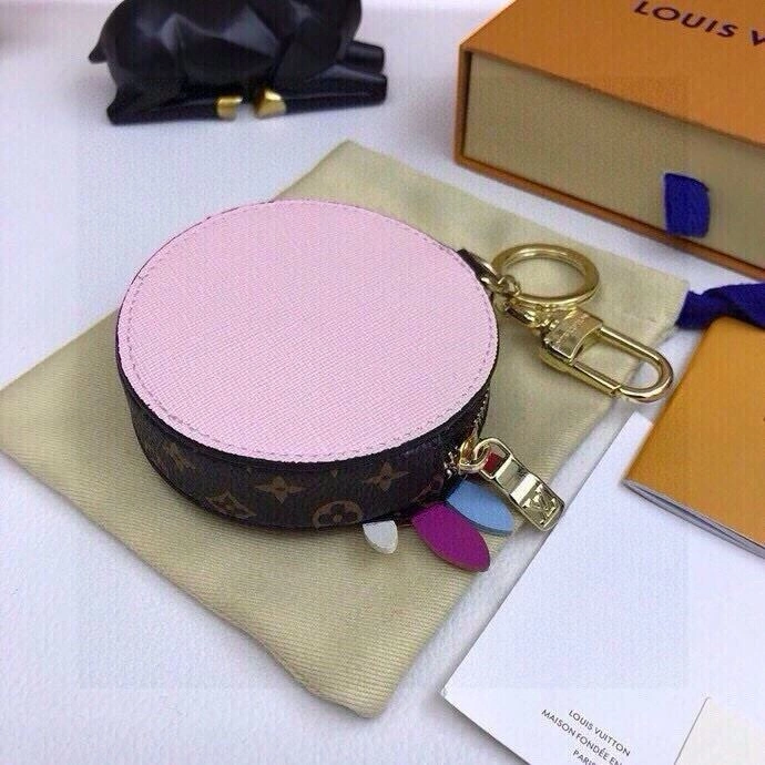 Louis Vuitton Keychains Resilient 265484
