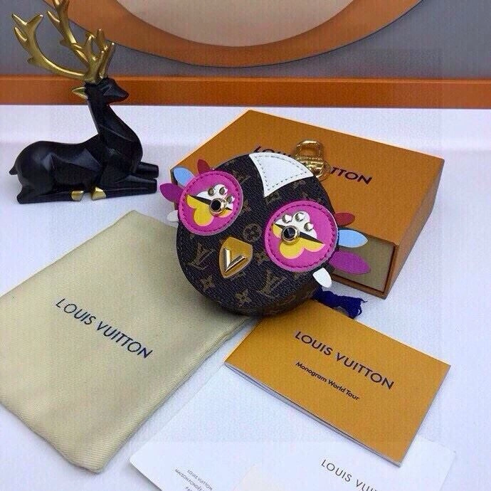 Louis Vuitton Keychains Resilient 265484