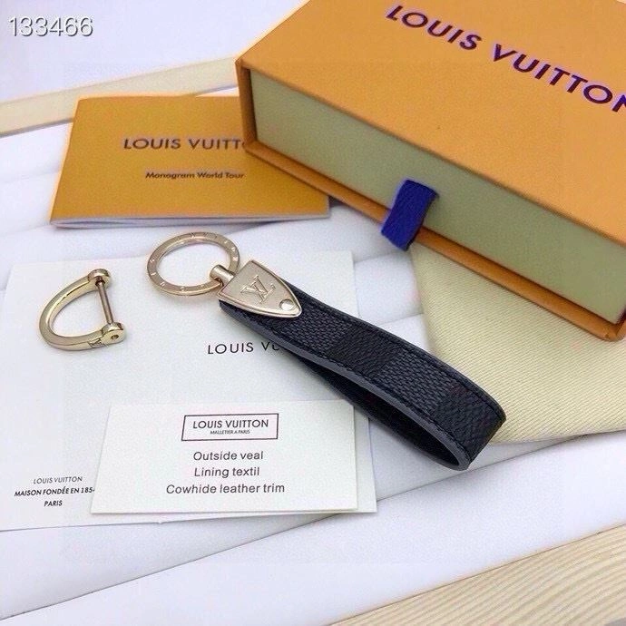 Breathable Louis Vuitton Keychains 265472