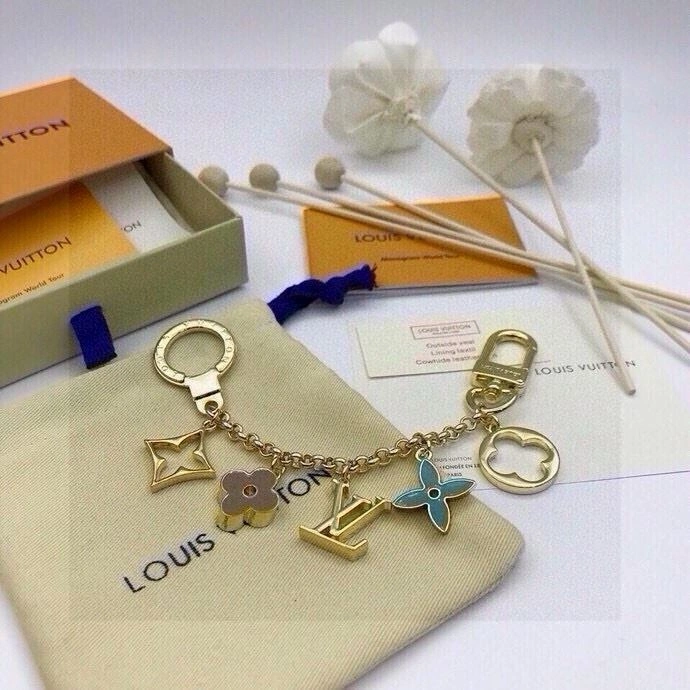 Louis Vuitton Keychains MultiPurpose 265450