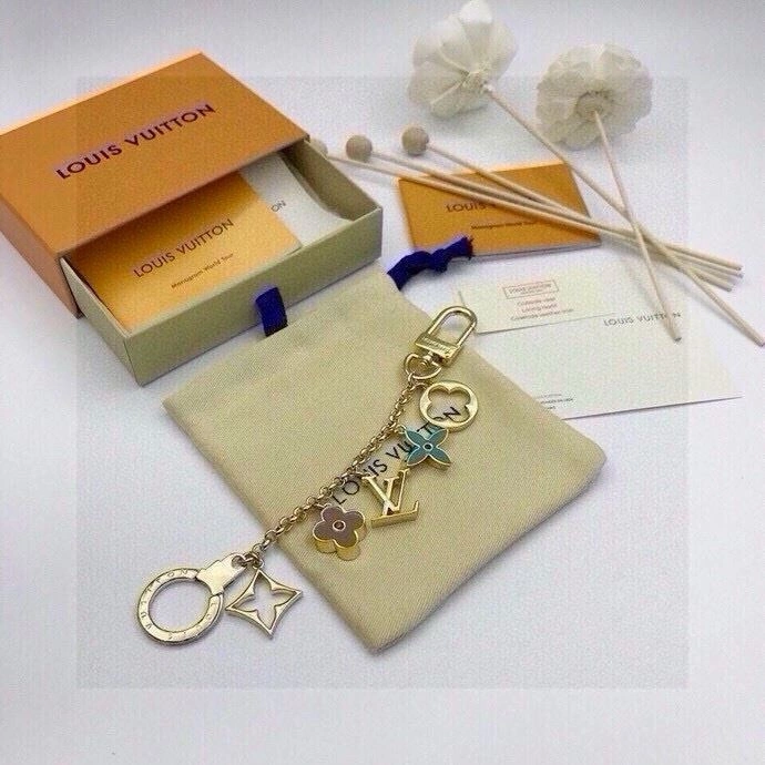 Louis Vuitton Keychains MultiPurpose 265450