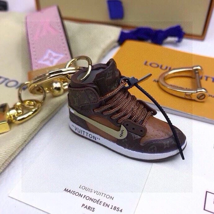 Louis Vuitton Keychains Flexible 265476