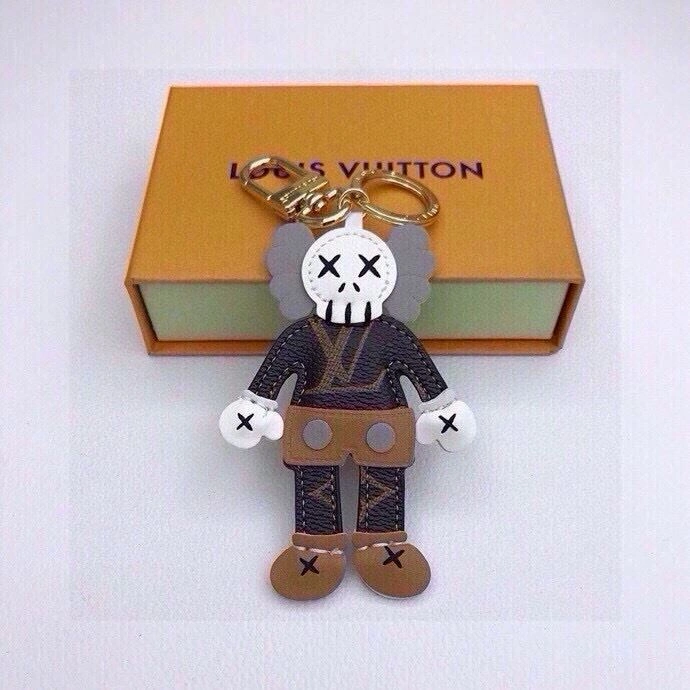Unisex Louis Vuitton Keychains 265444