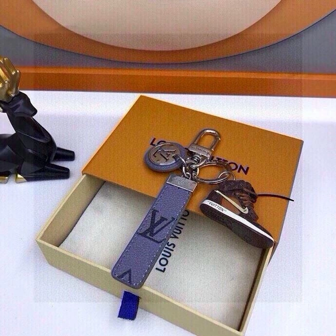 Effortless Louis Vuitton Keychains 265411