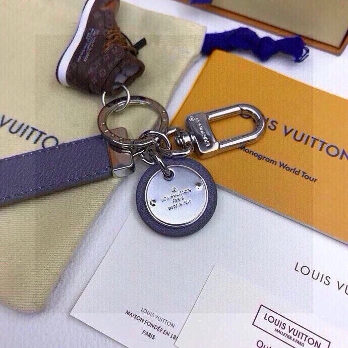 Effortless Louis Vuitton Keychains 265411