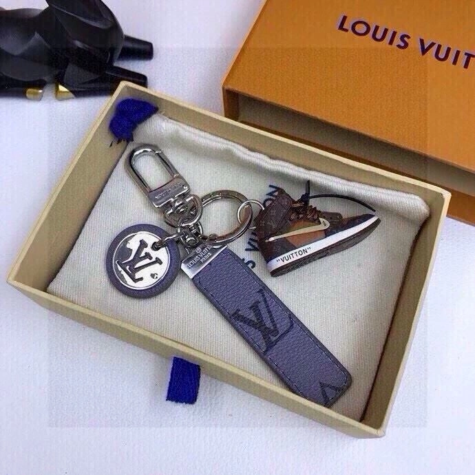 Effortless Louis Vuitton Keychains 265411