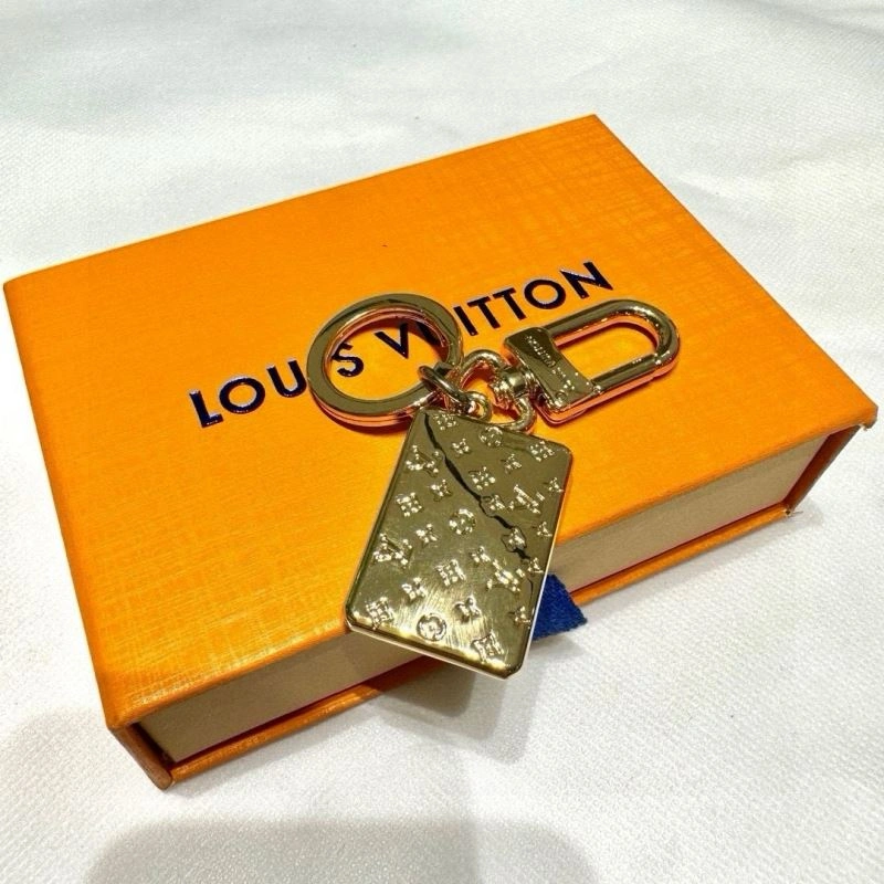 Bold Louis Vuitton Keychains 265417