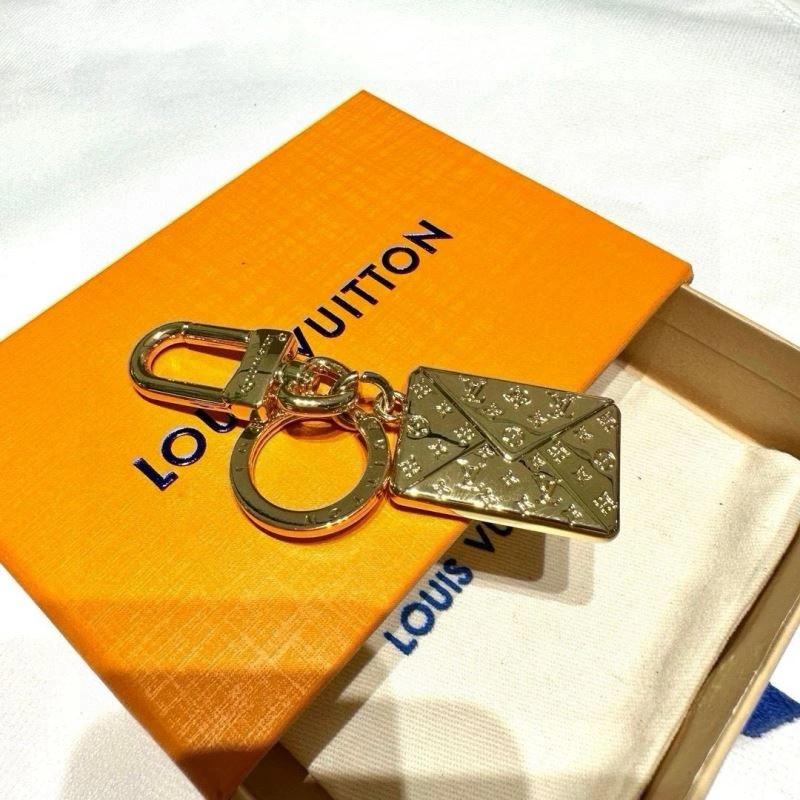 Bold Louis Vuitton Keychains 265417