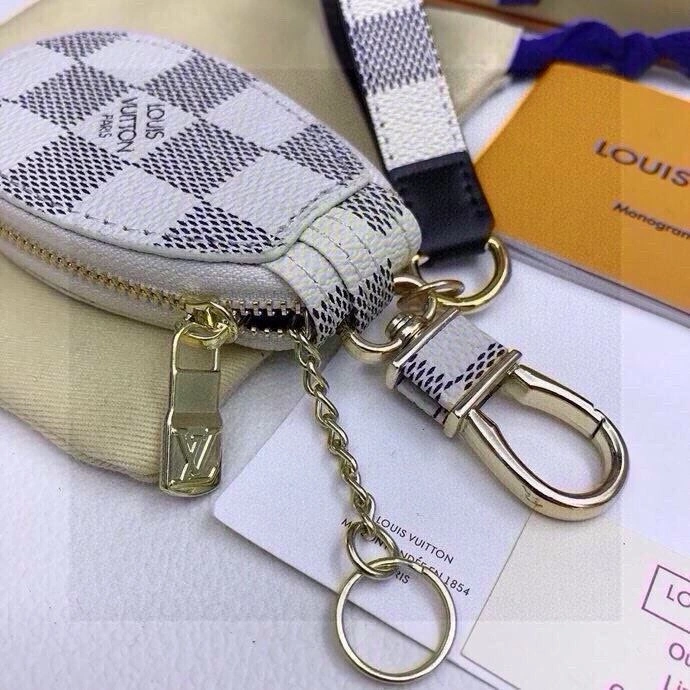 Louis Vuitton Keychains Seasonal 265416