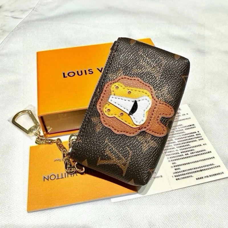 Minimalist Louis Vuitton Keychains 265406