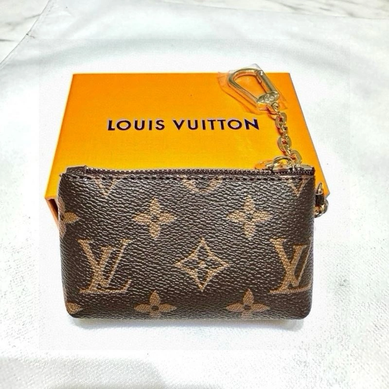 Compact Louis Vuitton Keychains 265405
