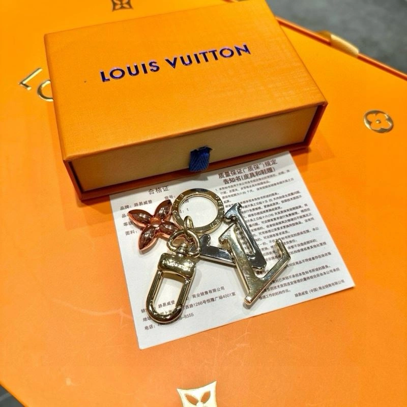 Chic Louis Vuitton Keychains 265401