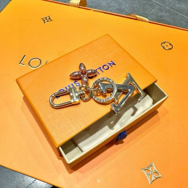Chic Louis Vuitton Keychains 265401