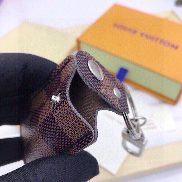 SoftTouch Louis Vuitton Keychains 265387