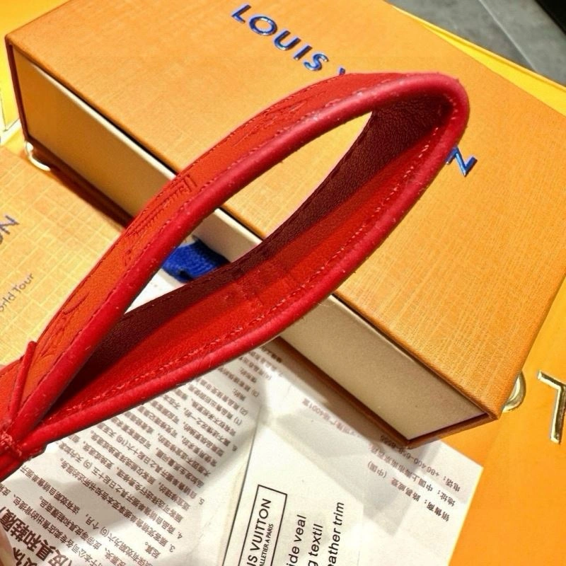 SoftTouch Louis Vuitton Keychains 265362