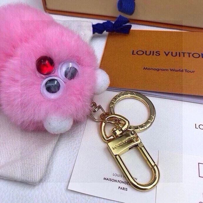 Snug Louis Vuitton Keychains 265331