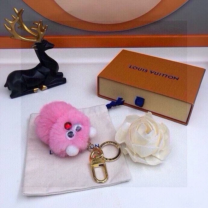Snug Louis Vuitton Keychains 265331