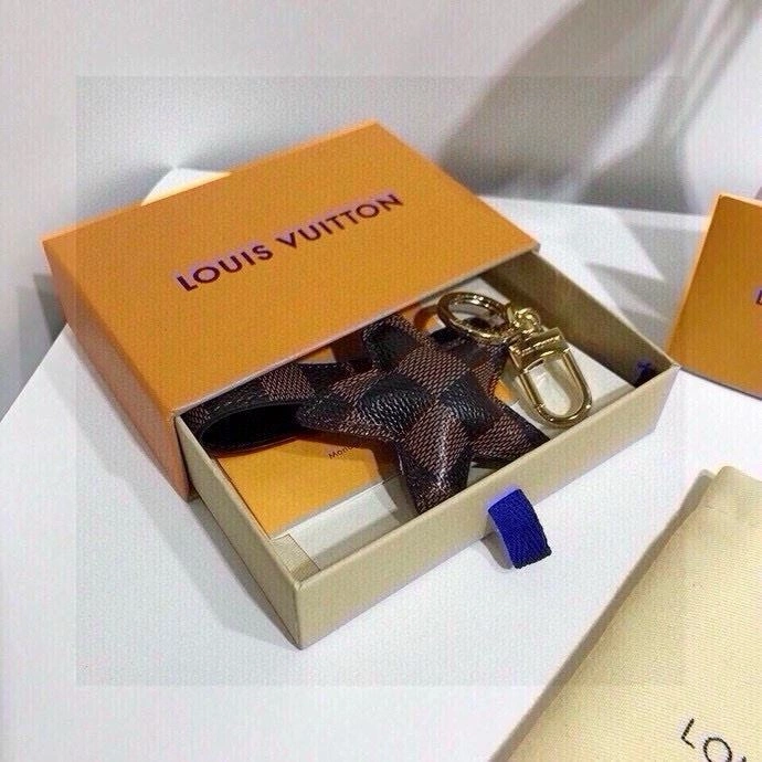 WrinkleFree Louis Vuitton Keychains 265358