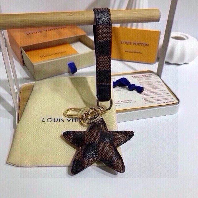 WrinkleFree Louis Vuitton Keychains 265358