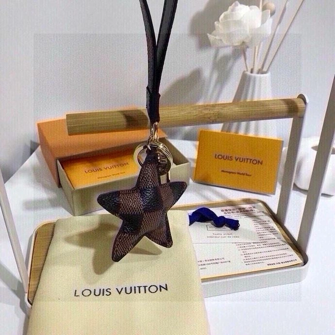 WrinkleFree Louis Vuitton Keychains 265358