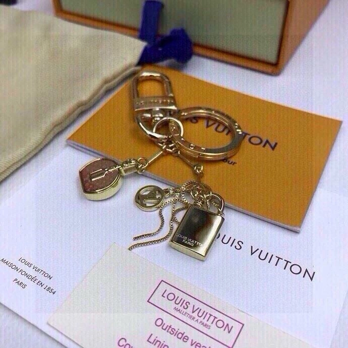 Louis Vuitton Keychains Stylish 265340