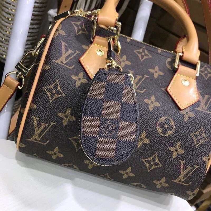 BestValue Louis Vuitton Keychains 265325