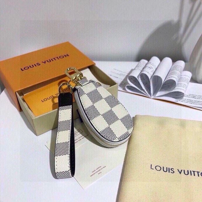 Louis Vuitton Keychains Chic 265298