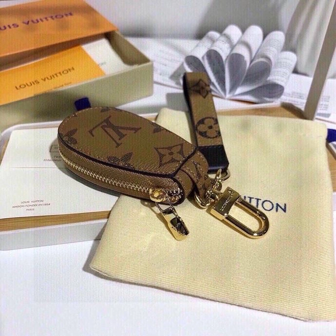 OnTrend Louis Vuitton Keychains 265302