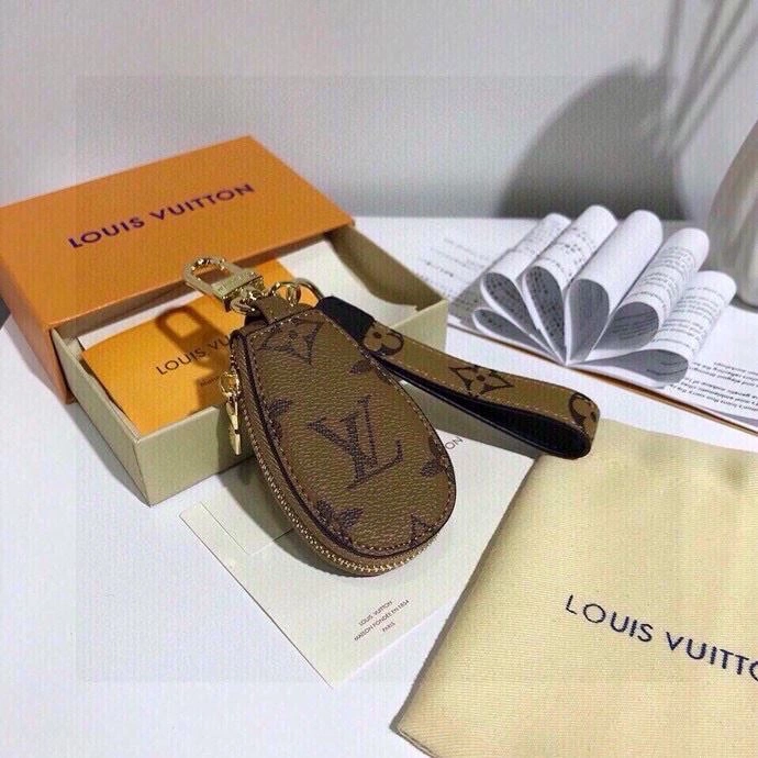 OnTrend Louis Vuitton Keychains 265302