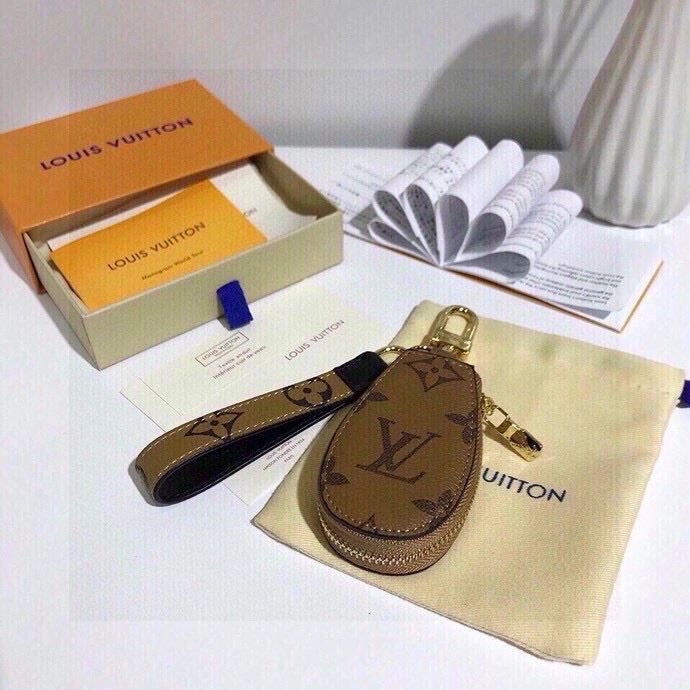 OnTrend Louis Vuitton Keychains 265302