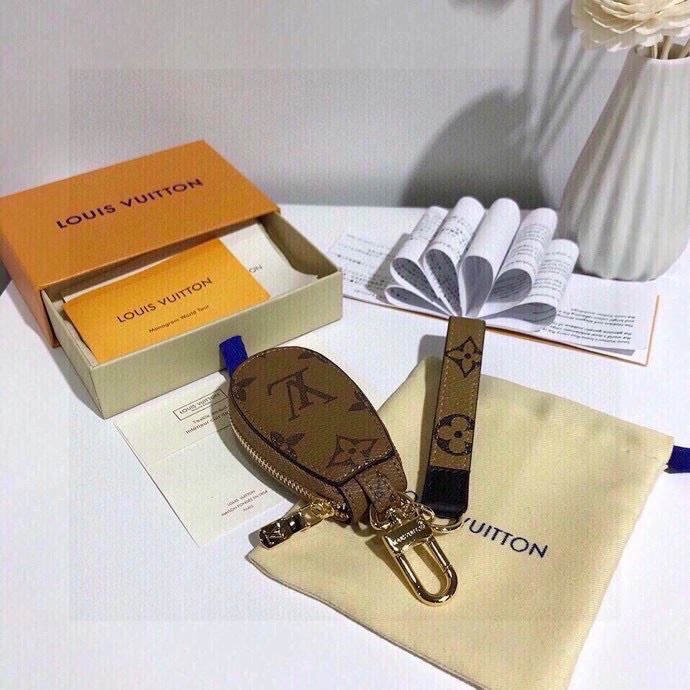 OnTrend Louis Vuitton Keychains 265302