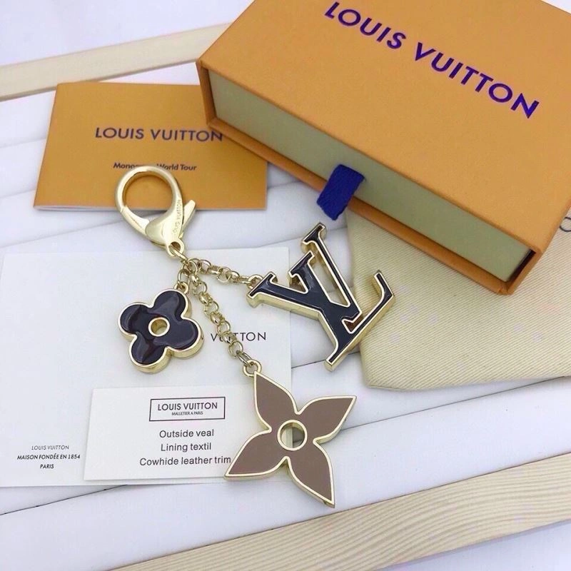 FashionForward Louis Vuitton Keychains 265297
